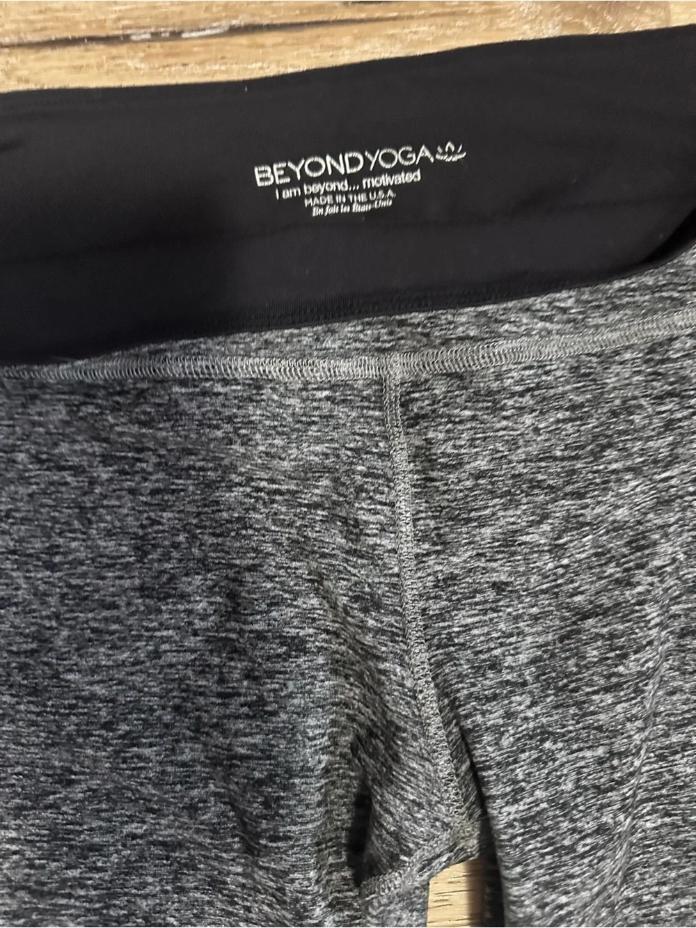 Beyond Yoga Dark Heather Gray Leggings - Picture 2 of 2